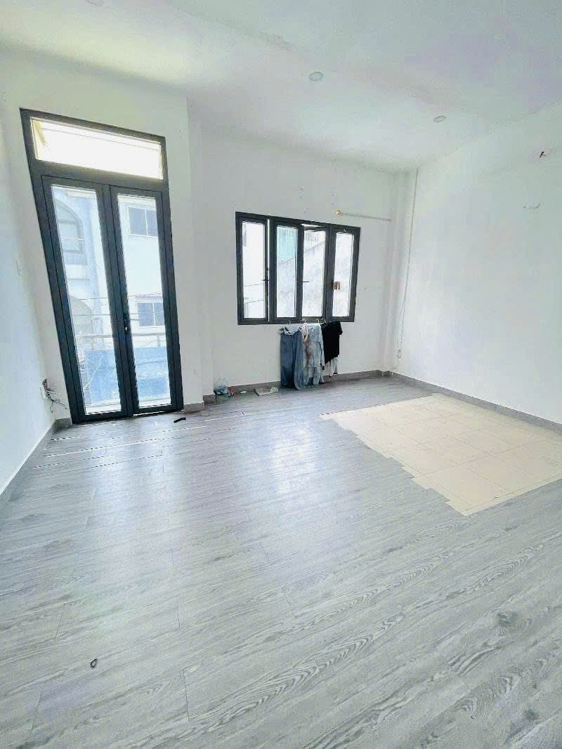 Bán Nhà  Lạc Long Quân - 5x19m2 - HXH VF3 - 2 tầng mới - Ảnh 2